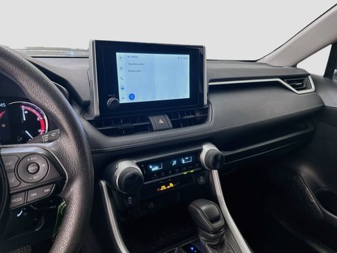 Used 2025 Toyota RAV4 LE AWD/4WD image 26