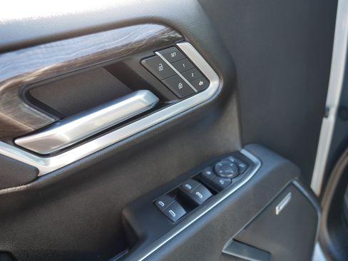 Certified 2025 Chevrolet Silverado 1500 LTZ image 19