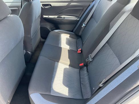 Used 2025 Nissan Versa SV FWD image 29