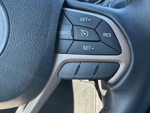 Used 2015 Jeep Cherokee Latitude w/ Trailer Tow Group AWD/4WD image 52
