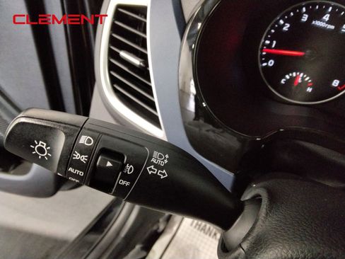 Used 2023 Kia Seltos S image 16