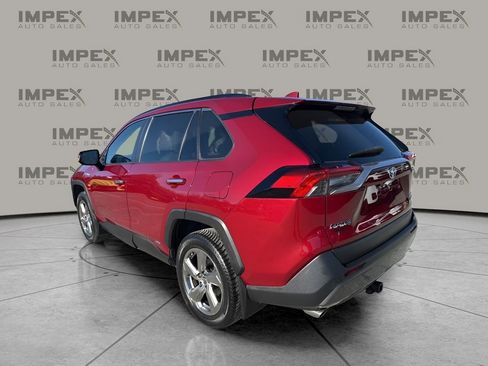 Used 2019 Toyota RAV4 Limited w/ Carpet Mat Package image 3