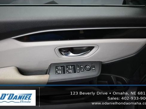 Used 2023 Honda Pilot LX image 24