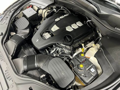 Used 2020 Maserati Levante Base image 31