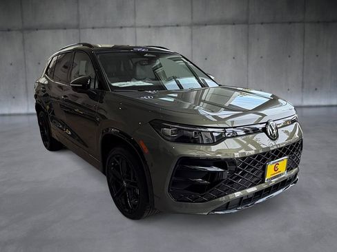 New 2026 Volkswagen Tiguan SE R-Line AWD/4WD image 5
