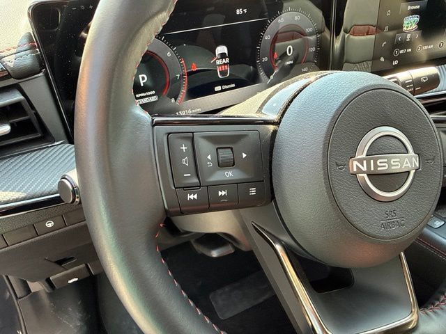 Used 2025 Nissan Kicks SR AWD/4WD image 23