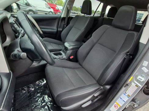 Used 2017 Toyota RAV4 XLE w/ All Weather Liner Package AWD/4WD image 10