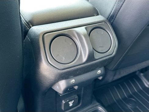 Used 2020 Jeep Wrangler Unlimited Sahara AWD/4WD image 23