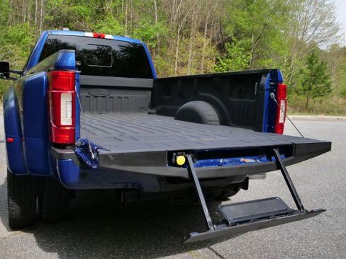 Used 2022 Ford F450 Limited w/ FX4 Off-Road Package image 35