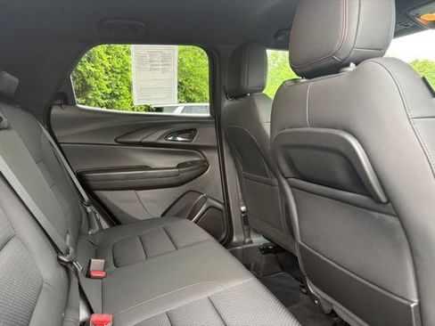 Used 2023 Chevrolet TrailBlazer RS AWD/4WD image 17