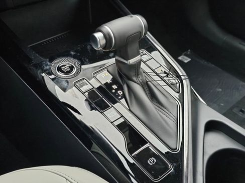 New 2025 Kia Niro EX image 25