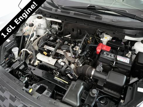 Used 2023 Nissan Kicks SR image 50