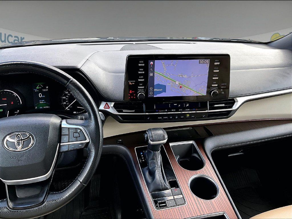 Used 2022 Toyota Sienna XLE w/ XLE Plus Package AWD/4WD image 19