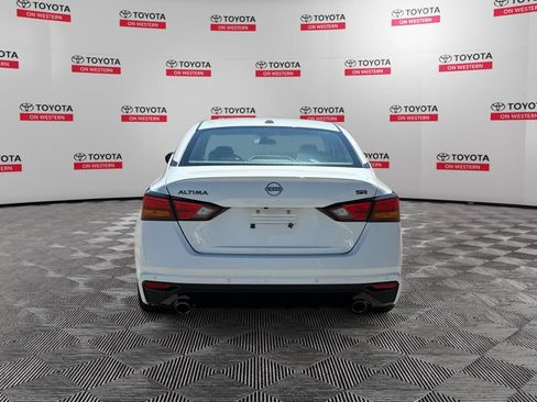 Used 2024 Nissan Altima 2.5 SR FWD image 6