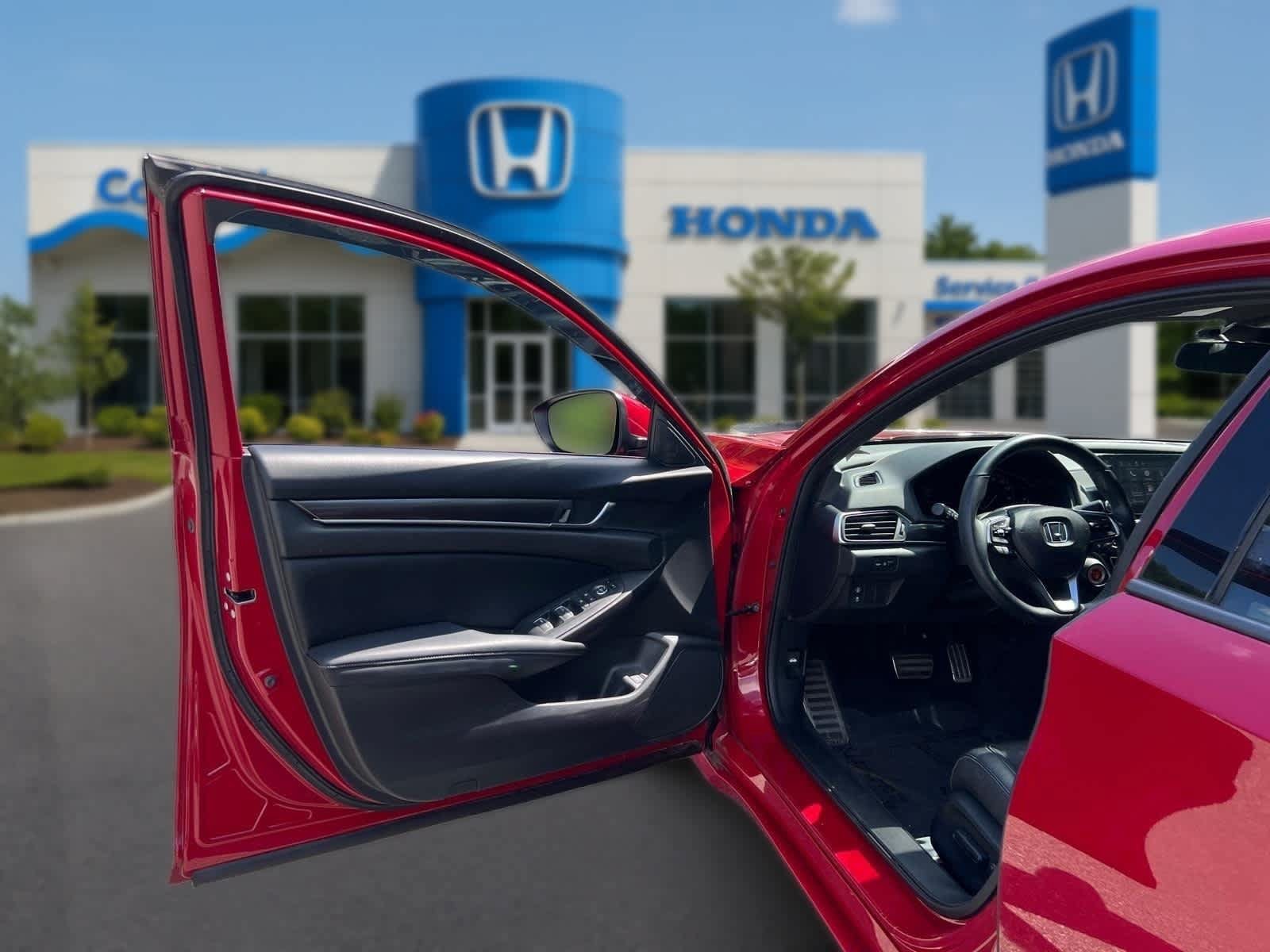 Used 2018 Honda Accord Sport image 15