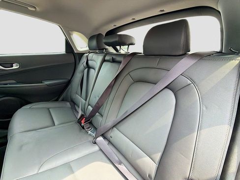 Used 2022 Hyundai Kona Limited AWD/4WD image 26
