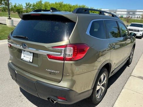 Used 2025 Subaru Ascent Premium AWD/4WD image 7