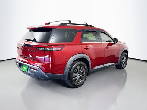 Used 2022 Nissan Pathfinder SV w/ SV Black Package FWD image 10