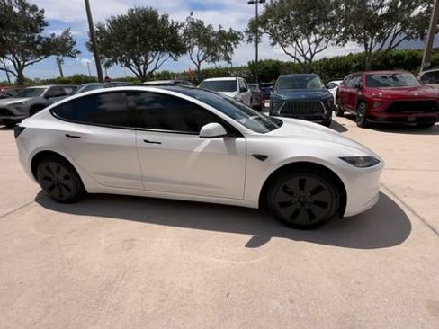 Used 2025 Tesla Model 3 Long Range RWD image 17