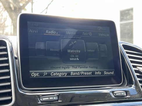 Used 2016 Mercedes-Benz GLE 400 4MATIC image 23