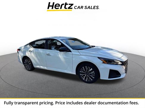 Used 2025 Nissan Altima 2.5 SV FWD image 1