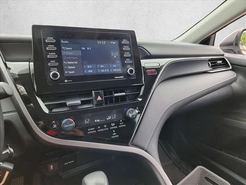 Used 2023 Toyota Camry SE FWD image 17