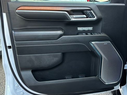 Used 2024 GMC Sierra 1500 Denali w/ Denali Reserve Package image 17