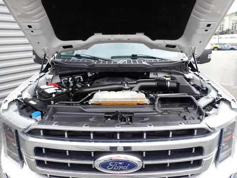 Used 2023 Ford F150 Lariat w/ Equipment Group 502A High AWD/4WD image 17