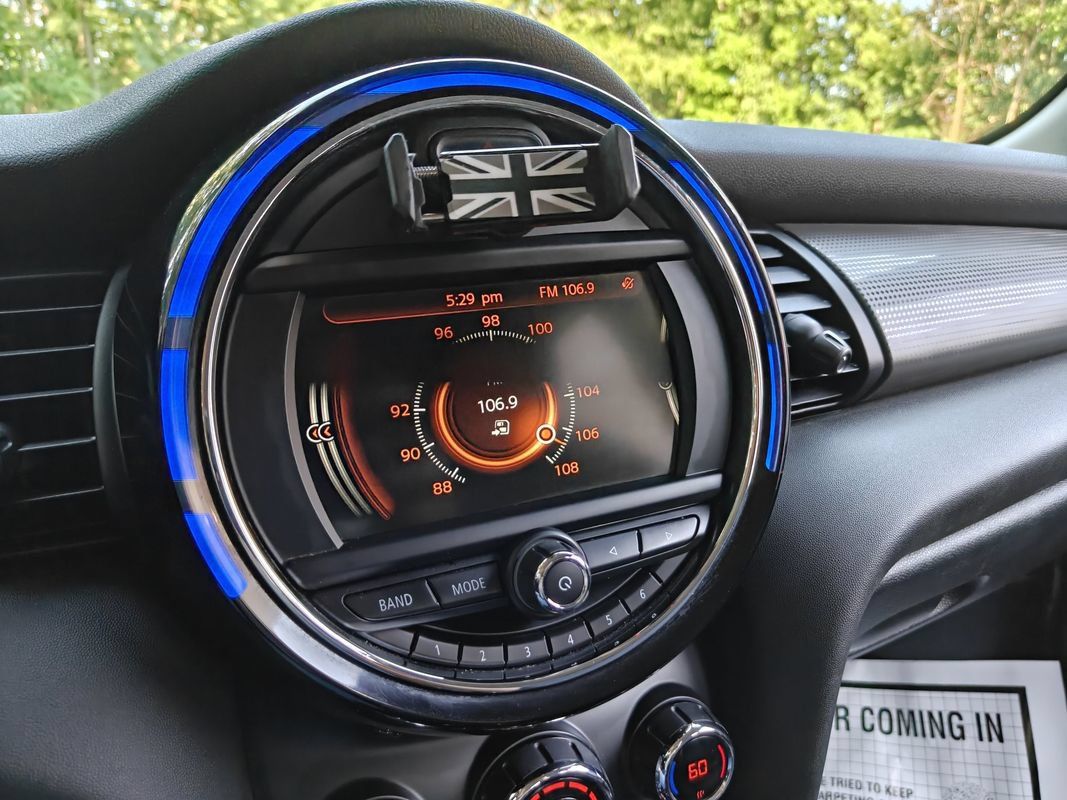Used 2018 MINI Cooper 4-Door Hardtop FWD image 21