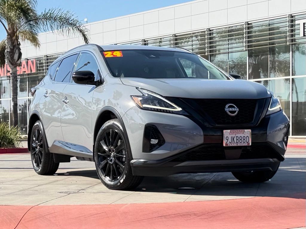 Used 2024 Nissan Murano SV w/ SV Midnight Edition Package FWD image 2