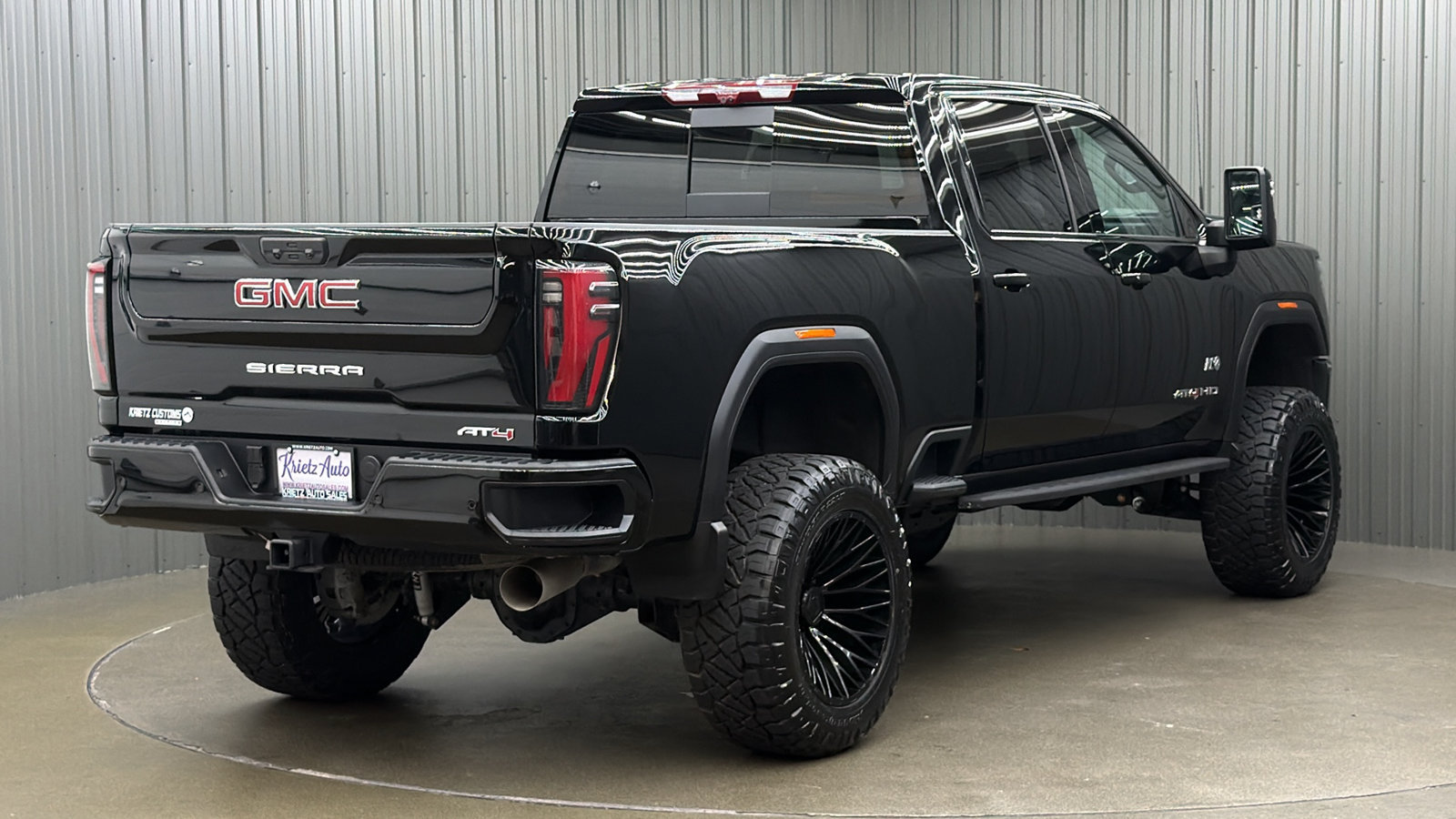 Used 2025 GMC Sierra 2500 AT4 w/ AT4 Premium Plus Package AWD/4WD image 5