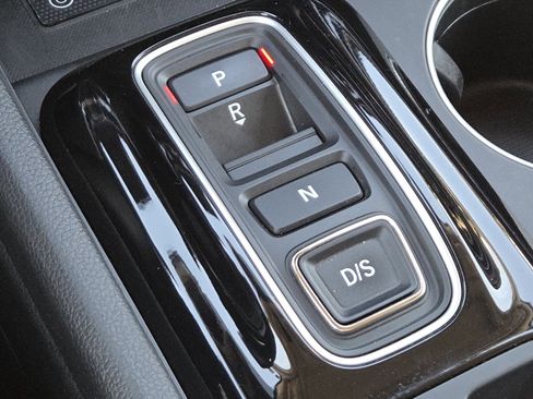 Used 2024 Honda Pilot Touring image 31