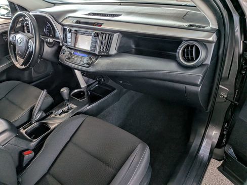 Certified 2018 Toyota RAV4 XLE FWD image 34