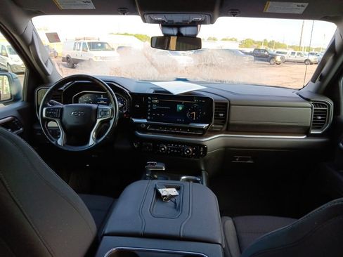 Used 2022 Chevrolet Silverado 1500 RST AWD/4WD image 35