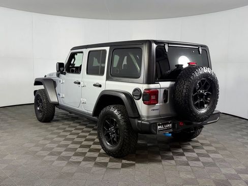 Used 2024 Jeep Wrangler Unlimited AWD/4WD image 10