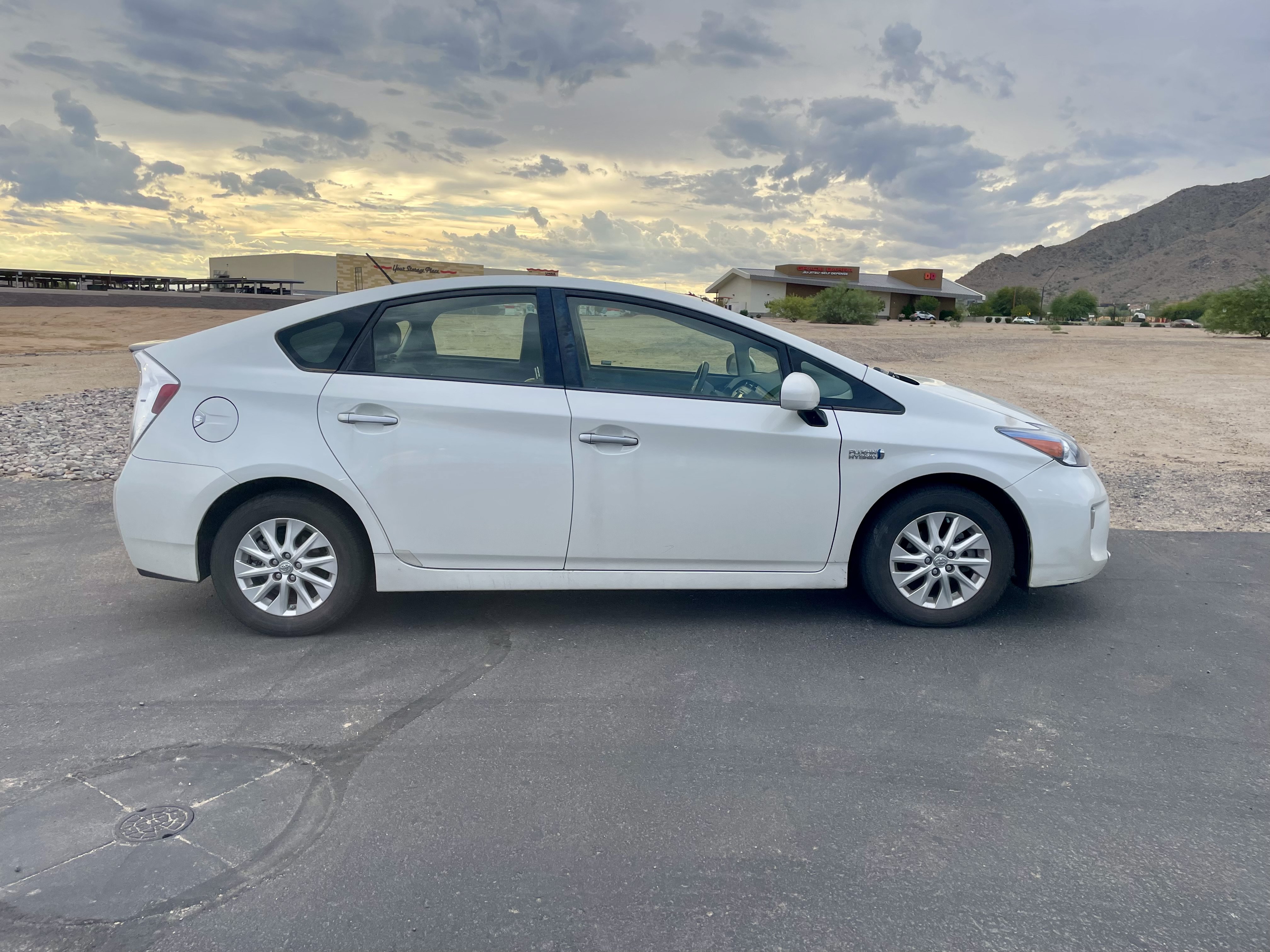 Used 2014 Toyota Prius Prime Plug-In Hybrid FWD image 6
