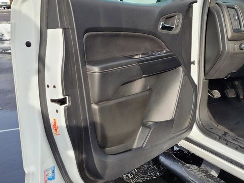 Used 2022 GMC Canyon AT4 w/ Trailering Package image 12