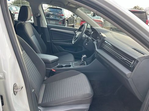 Used 2025 Volkswagen Jetta S image 30