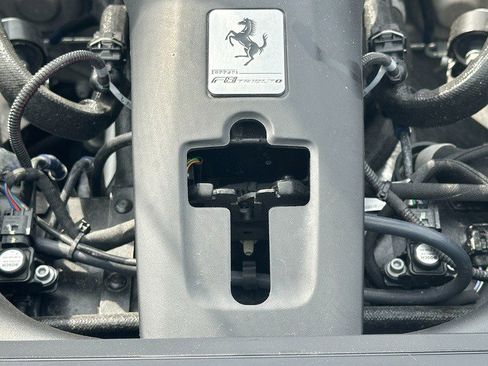 Used 2022 Ferrari F8 Tributo image 44