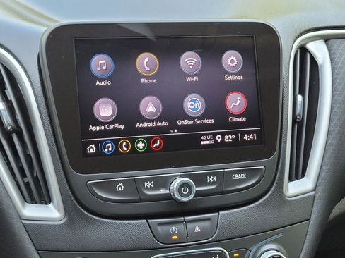 Used 2022 Chevrolet Malibu LT image 12