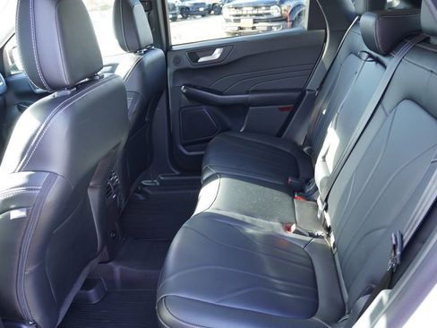 Certified 2025 Ford Escape Platinum w/ Premium Technology Package image 17