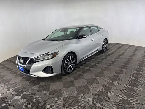 Used 2022 Nissan Maxima SV w/ Floor Mat Group FWD image 5