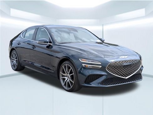 Used 2023 Genesis G70 2.0T RWD image 8
