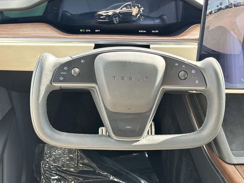 Used 2022 Tesla Model X image 14