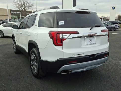 Used 2023 GMC Acadia SLE w/ Driver Convenience Package image 4