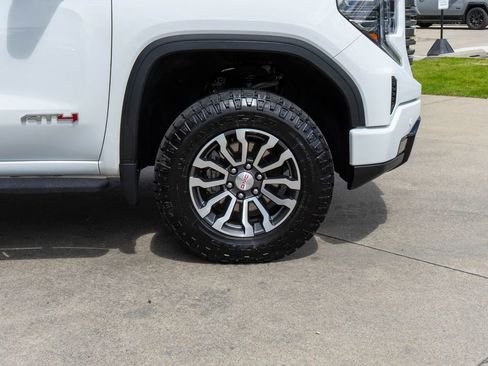 Certified 2023 GMC Sierra 1500 AT4 w/ AT4 Premium Package AWD/4WD image 39