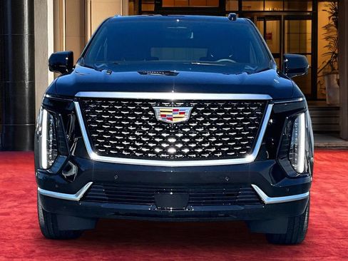 New 2026 Cadillac Escalade ESV 2WD w/ LPO, Floor Liner Package image 3