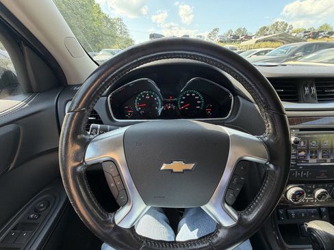 Used 2015 Chevrolet Traverse LT FWD image 15