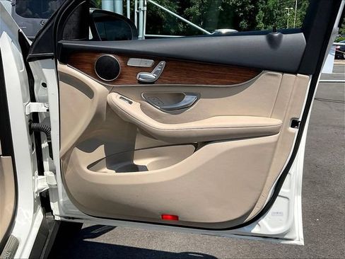 Certified 2022 Mercedes-Benz GLC 300 4MATIC image 29