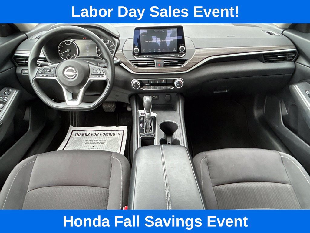 Used 2025 Nissan Altima 2.5 SV FWD image 15